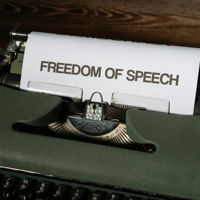 typewriter with the words freedom of speech